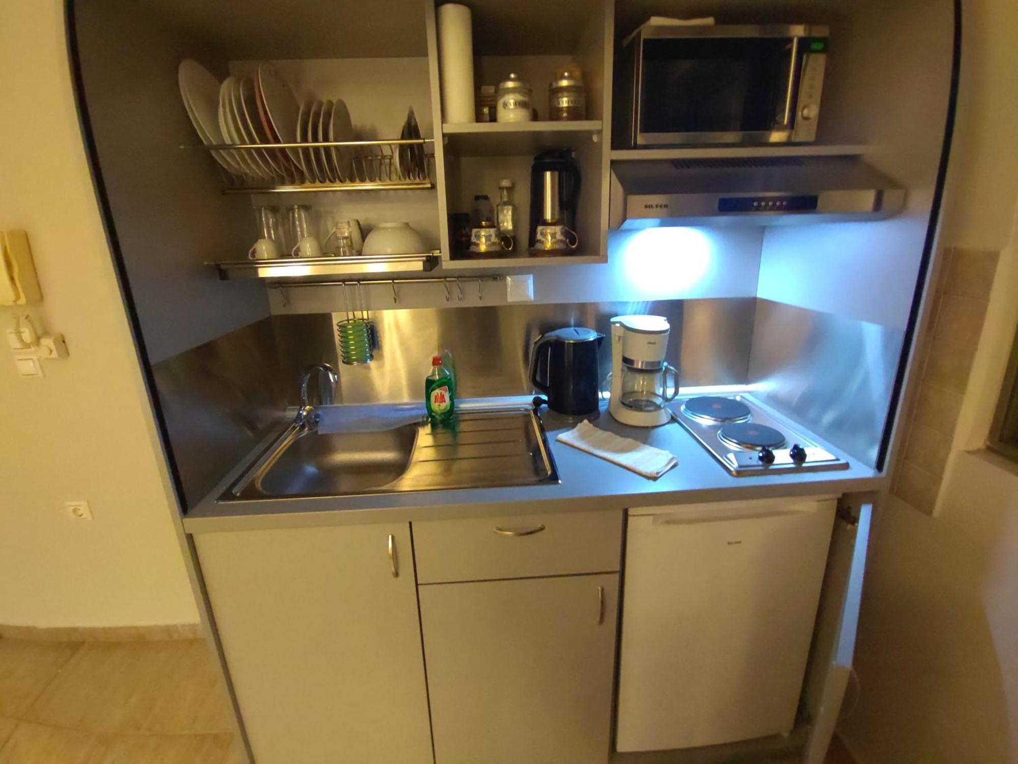 - Fully Equiped. Ideal For Couples Patras