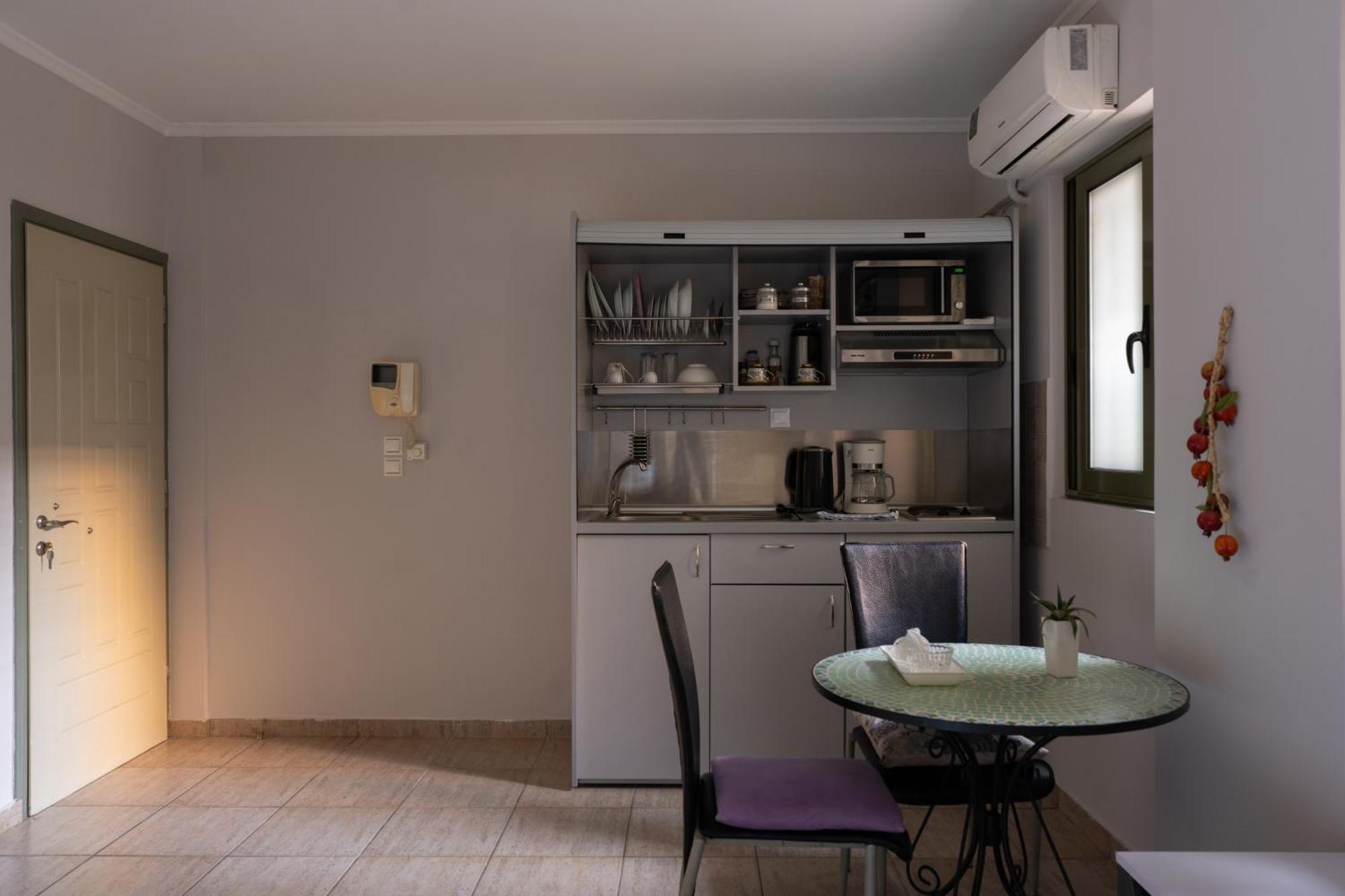- Fully Equiped. Ideal For Couples *
